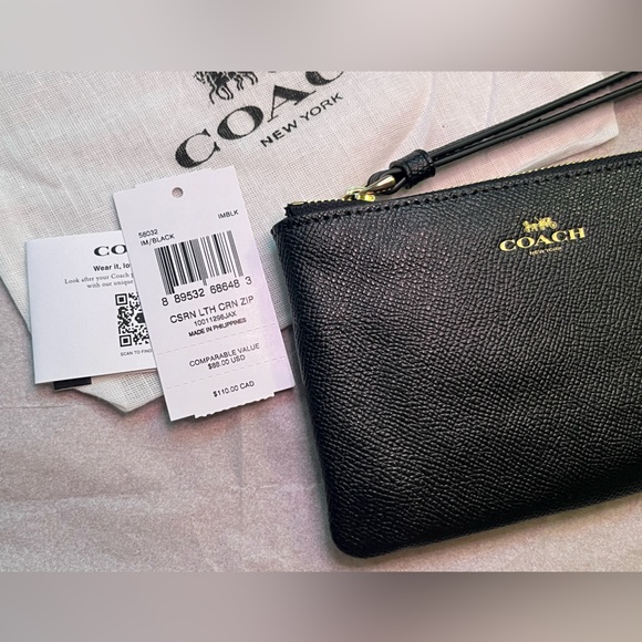🎉HP🎉 NWT Coach wristlet w/ dust bag - Picture 10 of 10